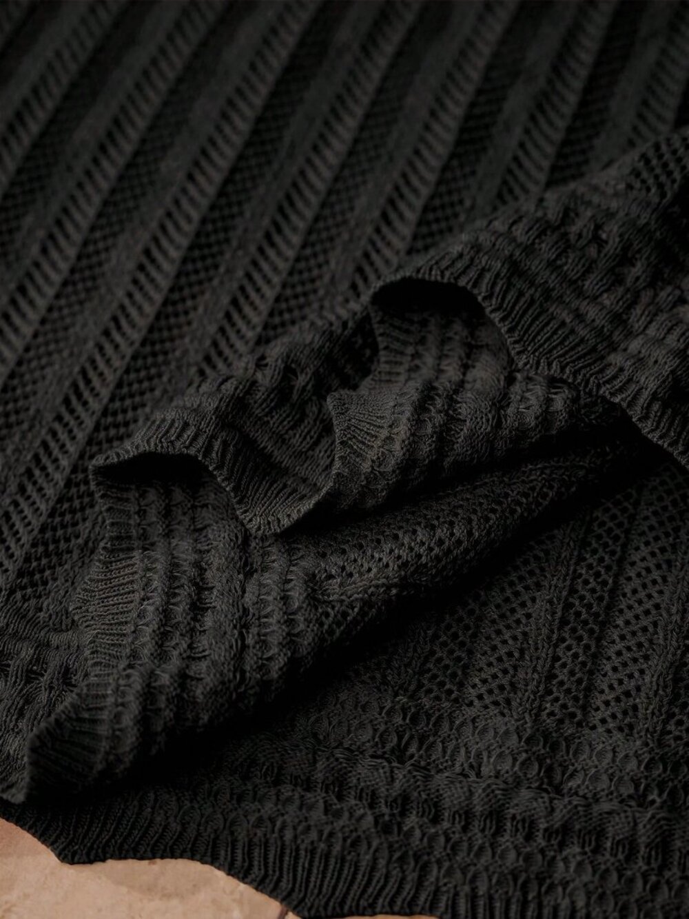 Black Elegant Women's Knit Sleeveless Dress - Picture 6 of 7